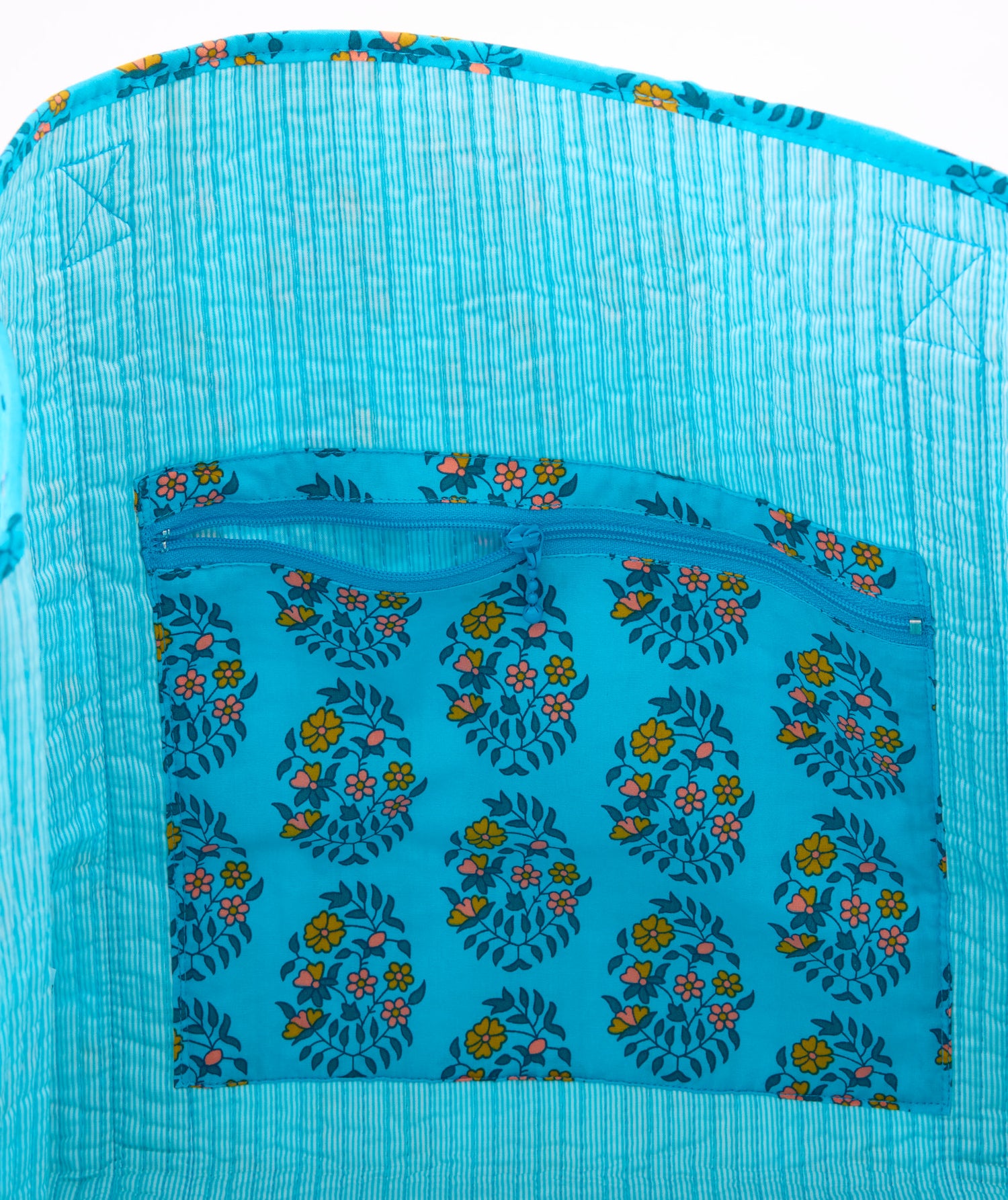 Cabas matelassé shalin turquoise avec une poche intérieur