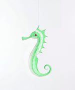 Lampion cheval de mer vert en bambou