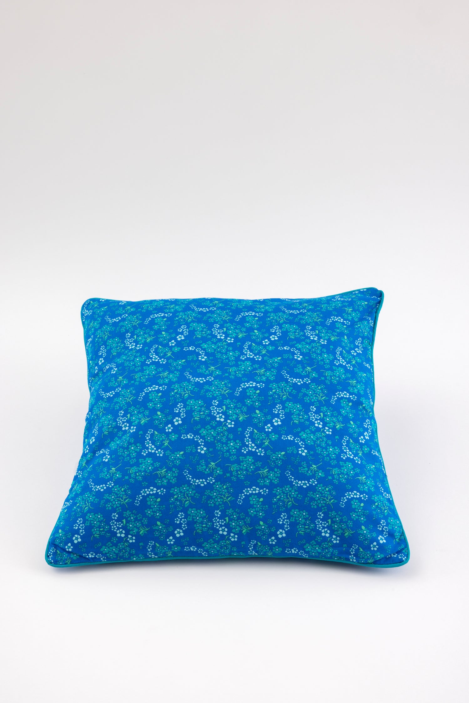 Coussin bouton Hanako bleu