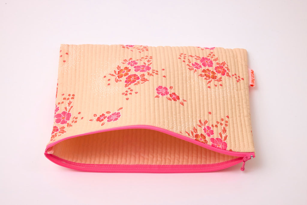 Pochette matelassée Folksy écru avec des fleurs