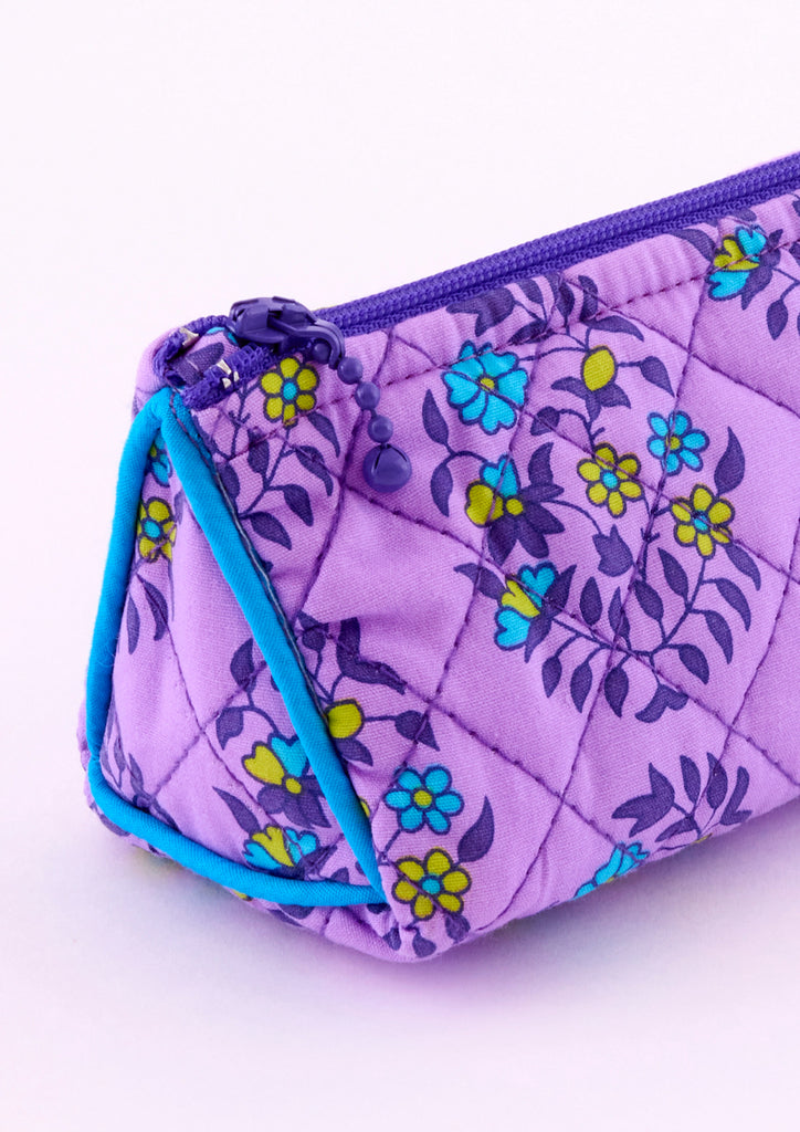 Trousse école Shalin lilas avec des motifs fleuris